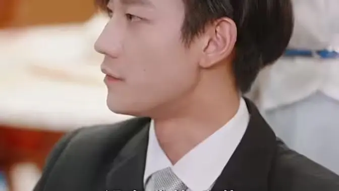 《离婚后夫人马甲震惊全球》：飒爆！看落魄千金如何逆袭，马甲多到数不清！