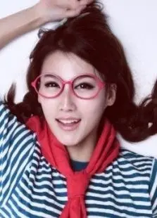 《01宅男汇》：深扒虚拟世界的真实面貌，一场关于“宅”与“暴露”的博弈！